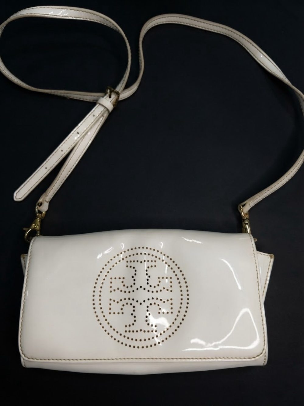 Tory Burch White Patent Leather Perforated Double T Convertible Crossbody Clutch